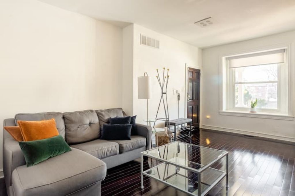 Photo of Livingroom in East Mount Airy