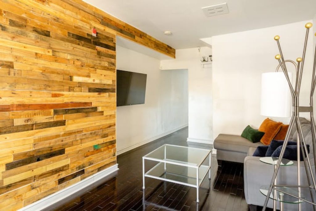 Photo of Livingroom in East Mount Airy