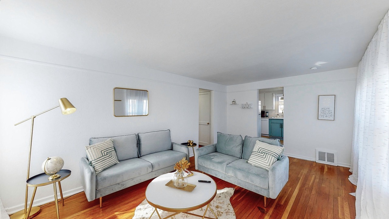 Photo of Livingroom in Canton