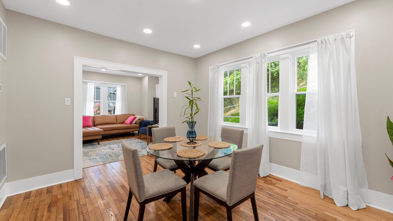 Photo of Livingroom in Harpers Ferry