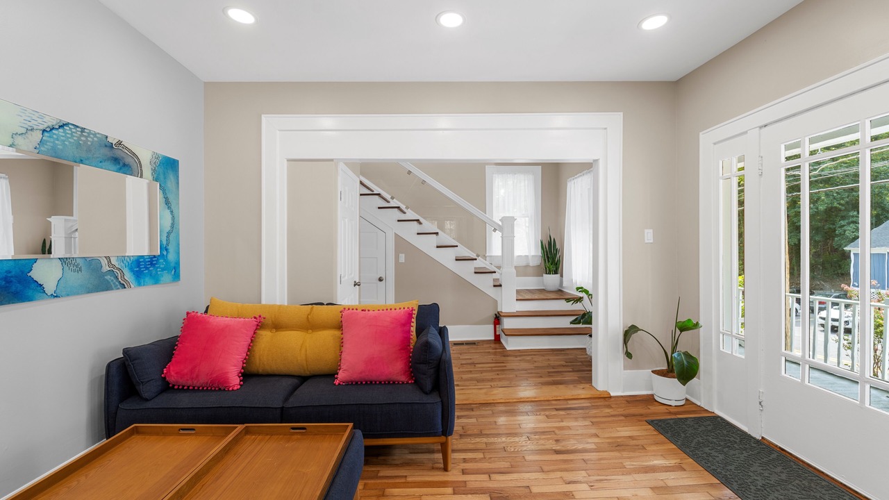 Photo of Livingroom in Harpers Ferry