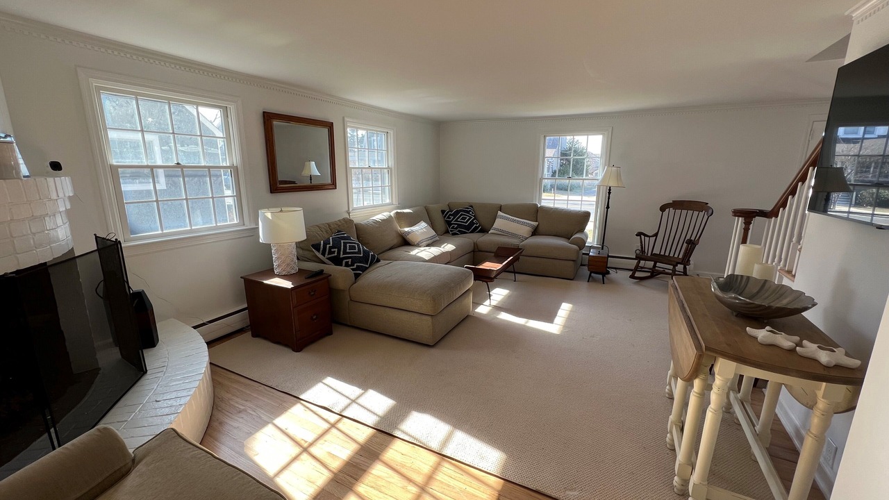 Photo of Livingroom in Avon