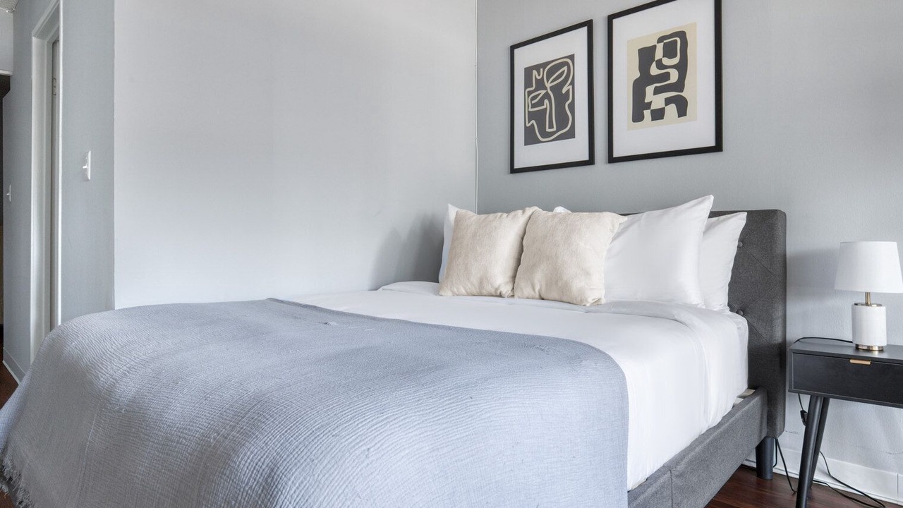 Photo of Bedroom in Streeterville