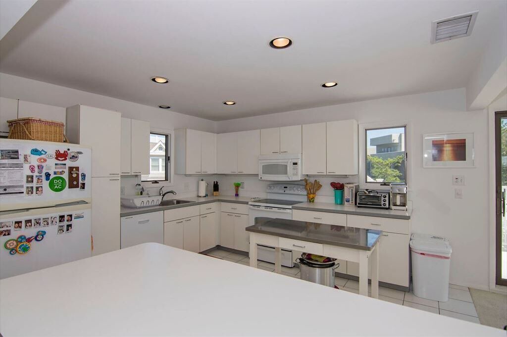 Photo of Kitchen in Loveladies