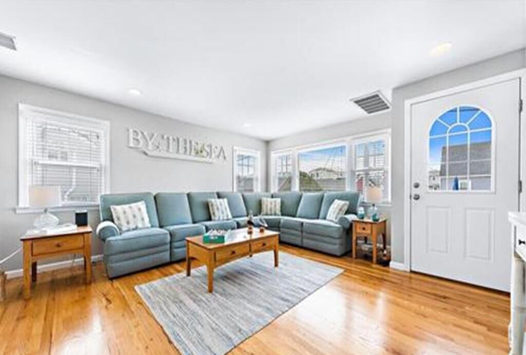 Photo of Livingroom in Beach Haven Gardens
