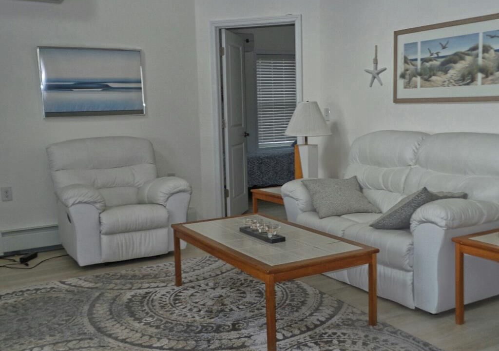 Photo of Livingroom in Beach Haven West