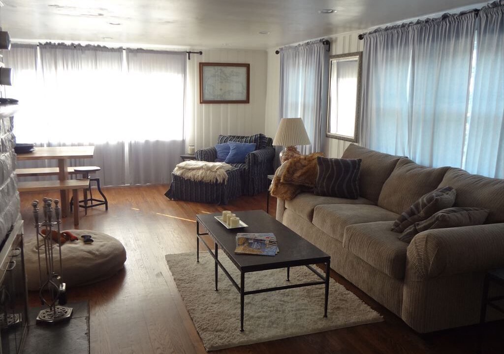 Photo of Livingroom in Loveladies