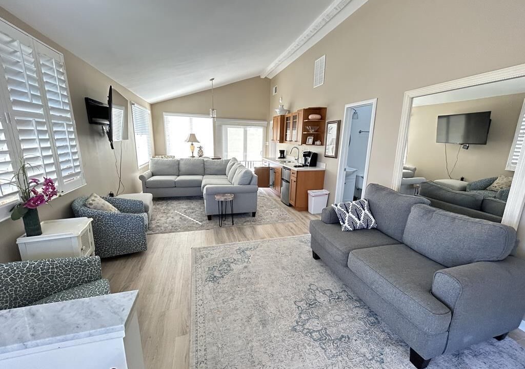Photo of Livingroom in Harvey Cedars