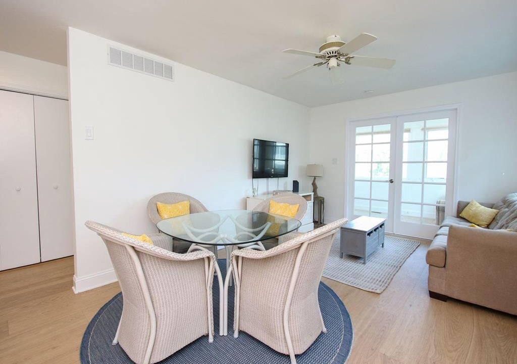 Photo of Livingroom in Harvey Cedars