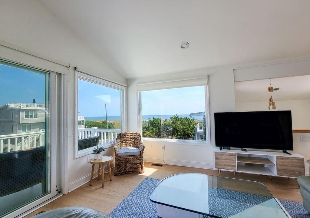 Photo of Livingroom in Harvey Cedars