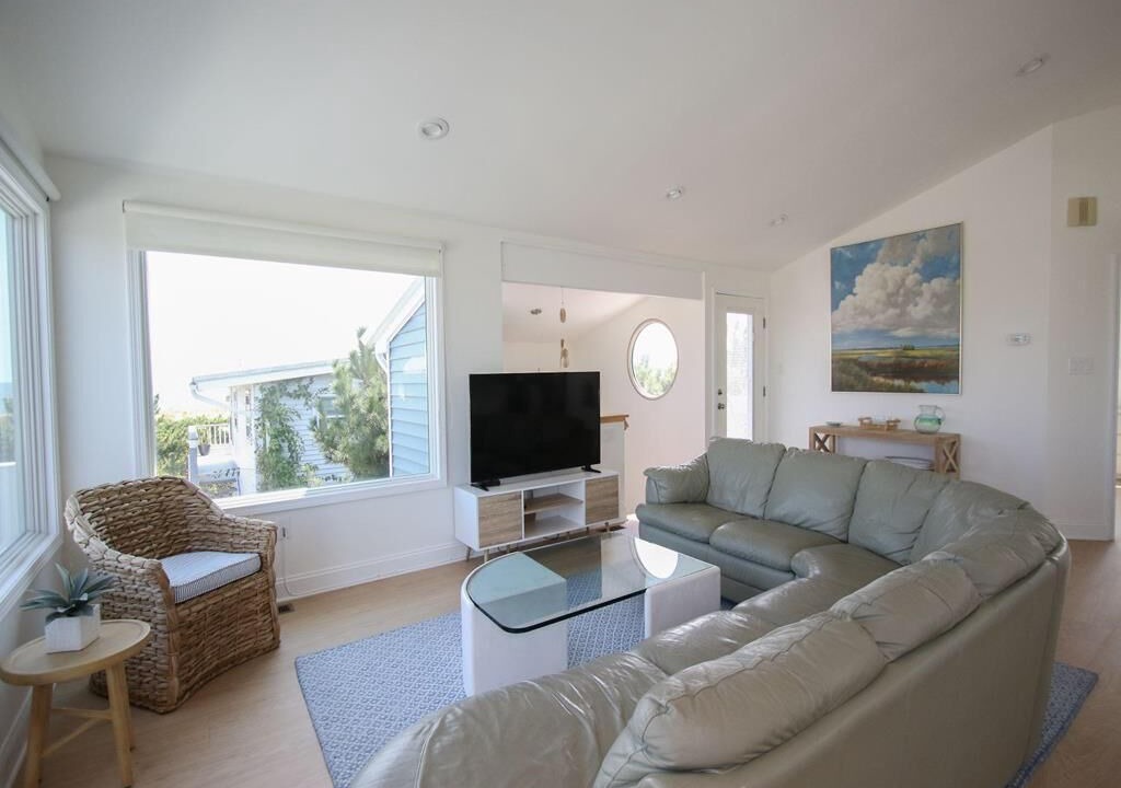 Photo of Livingroom in Harvey Cedars