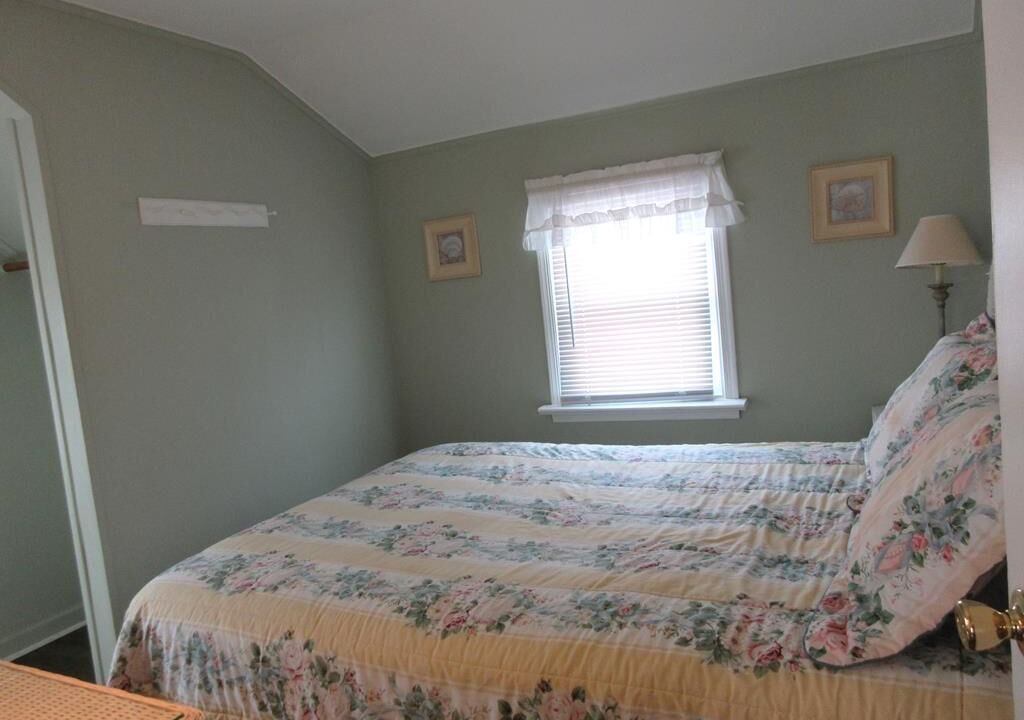 Photo of Bedroom in Ship Bottom