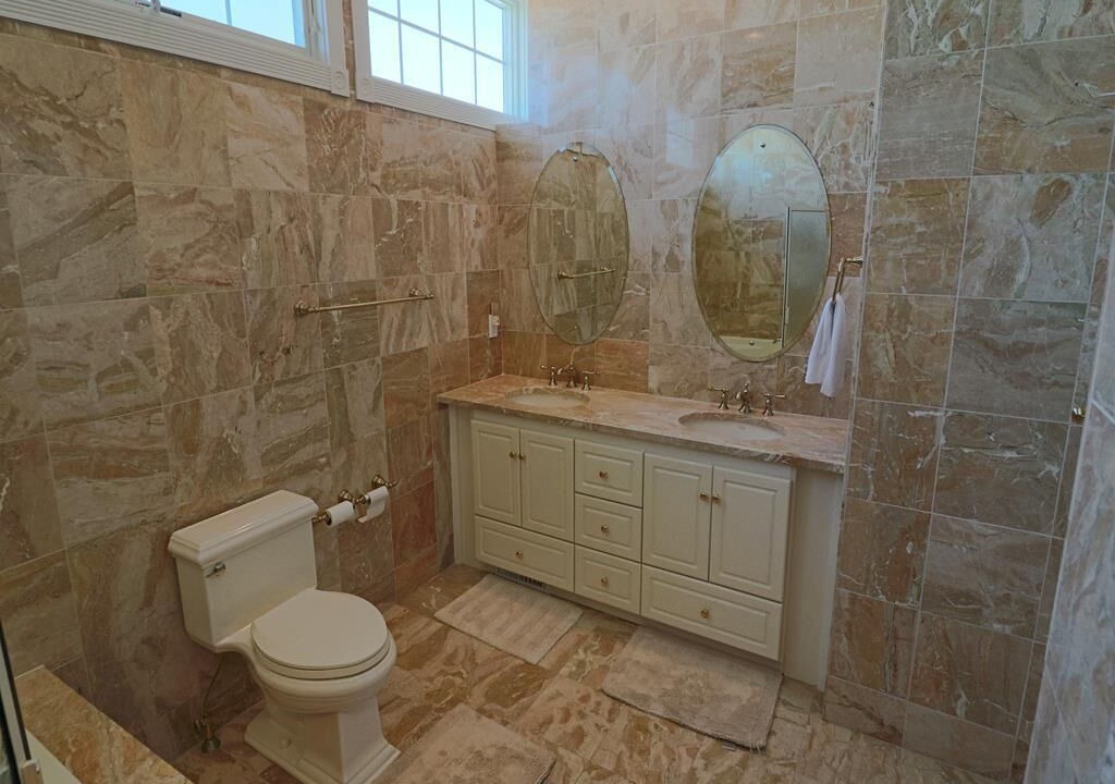 Photo of Bathroom in Loveladies