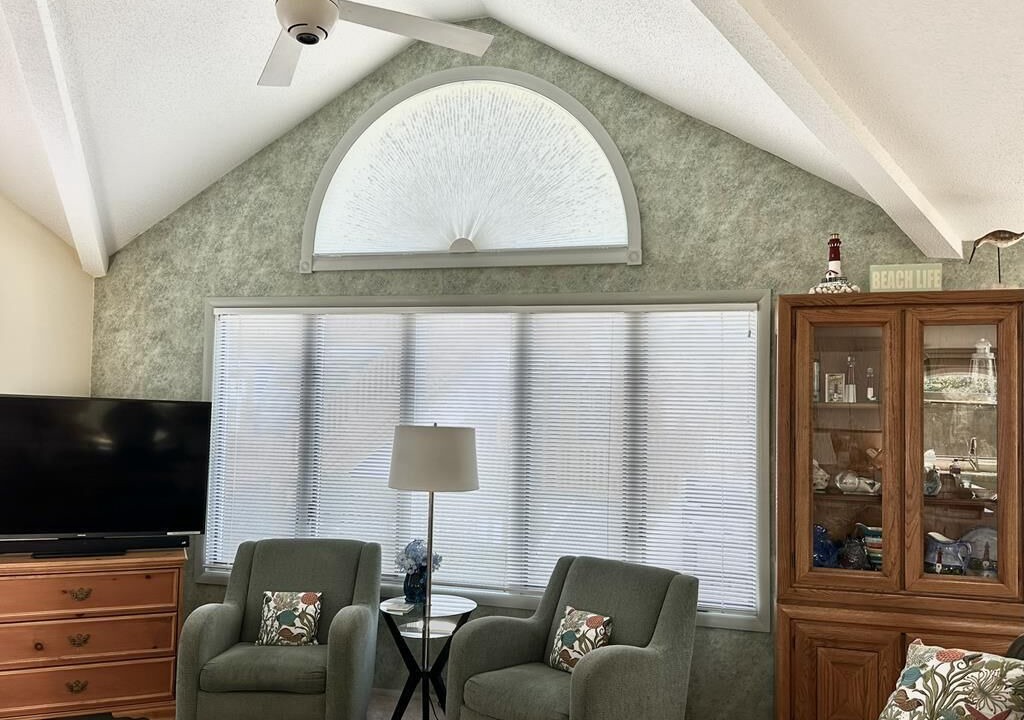Photo of Livingroom in Barnegat Light