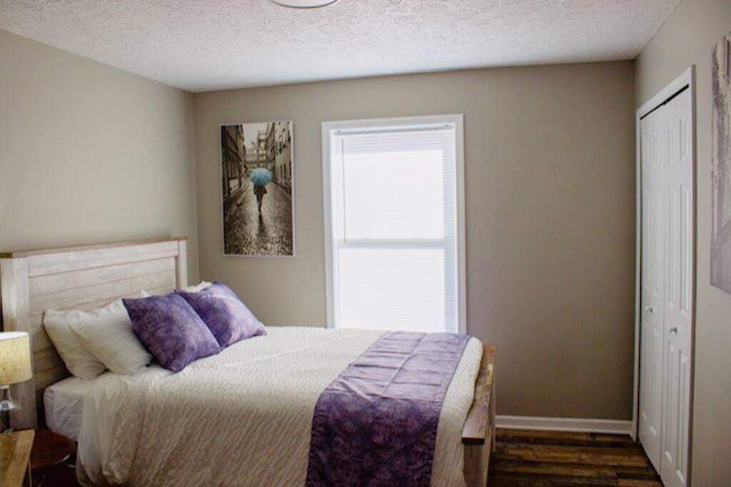 Photo of Bedroom in Akron