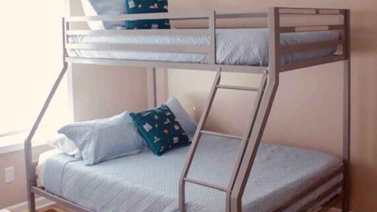 Photo of Bedroom in Akron