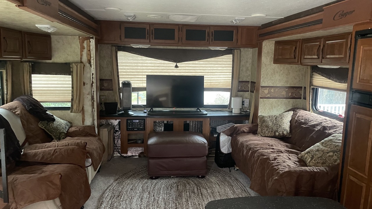 Photo of Livingroom in Cedar Mountain