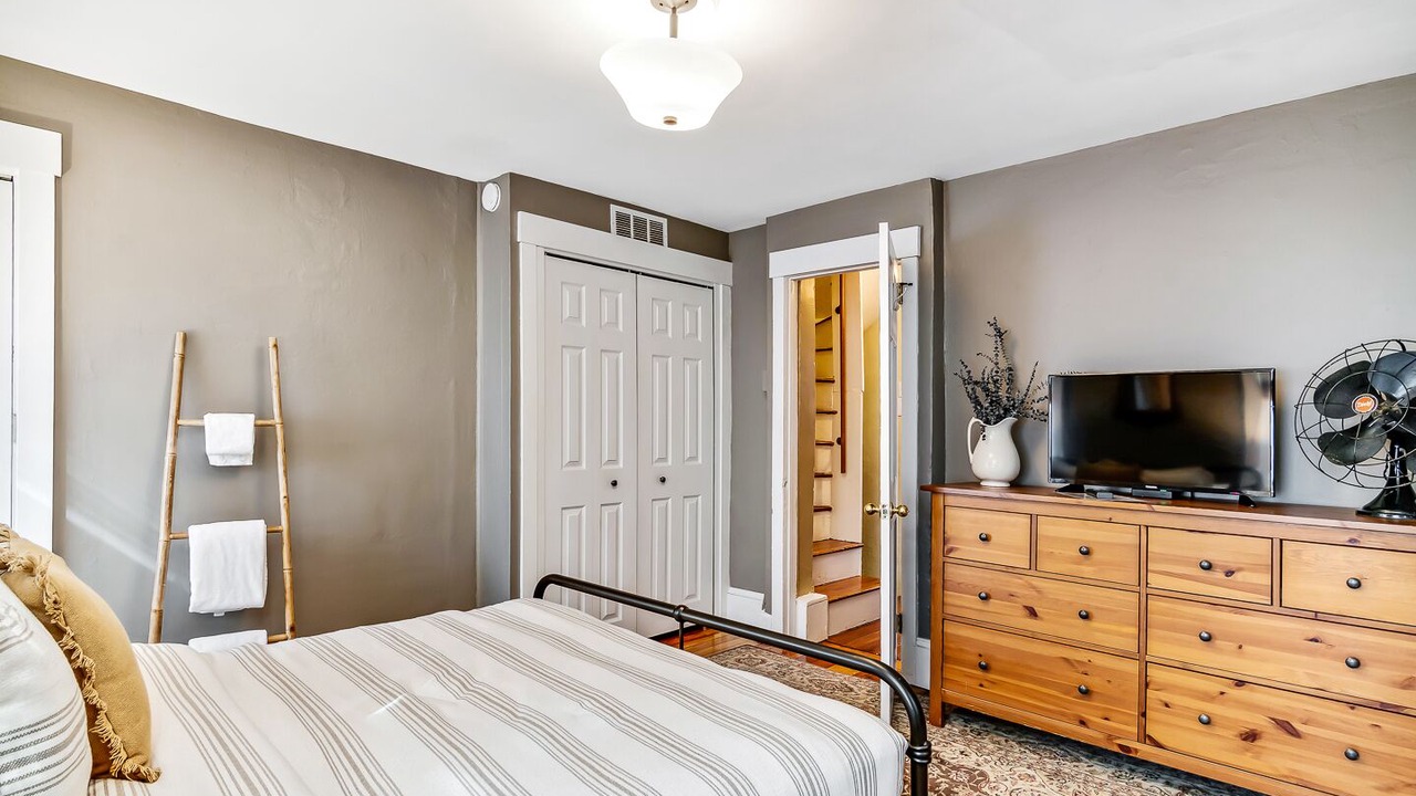 Photo of Bedroom in Center City