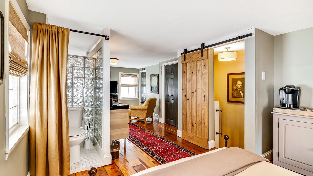 Photo of Bedroom in Center City