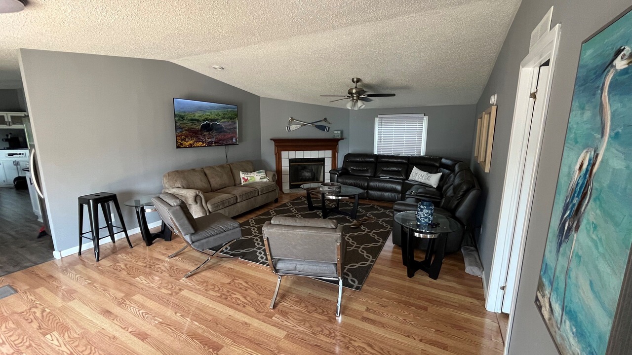 Photo of Livingroom in Sharps Chapel