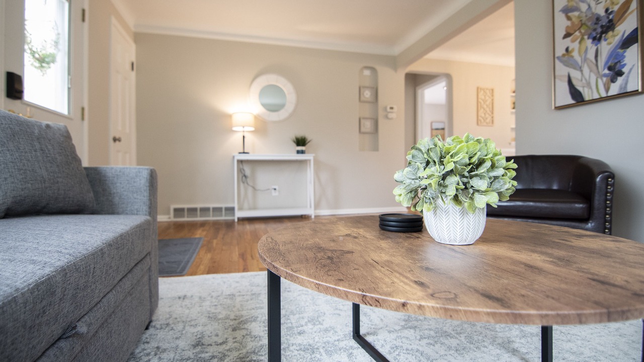 Photo of Livingroom in Parma Heights