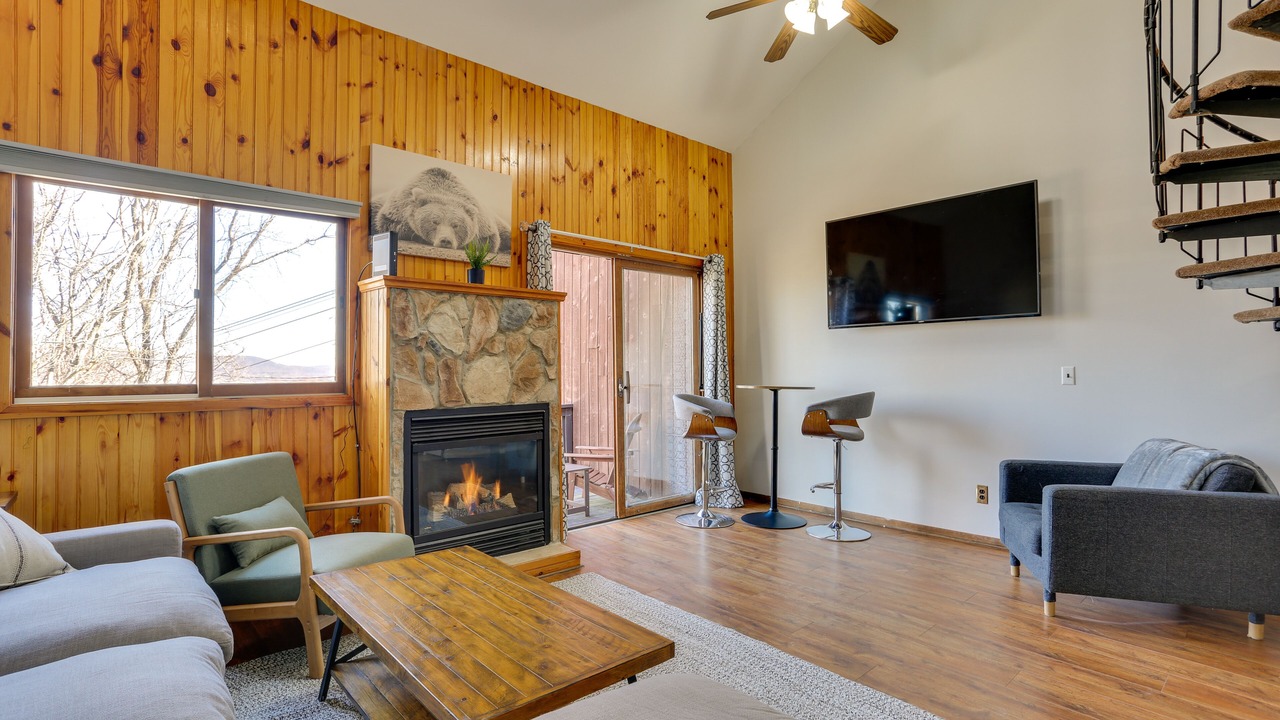 Photo of Livingroom in Vernon