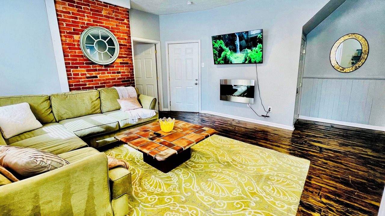 Photo of Bedroom in Central Northside