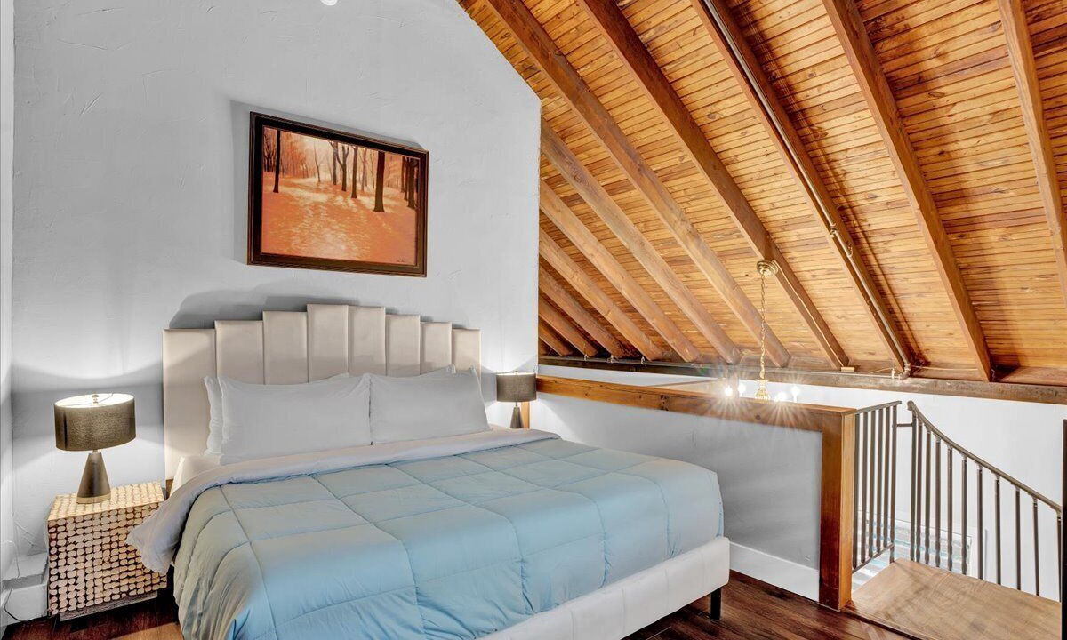 Photo of Bedroom in Lambertville