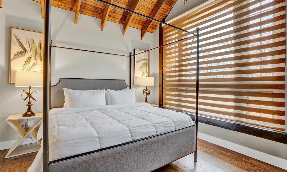 Photo of Bedroom in Lambertville