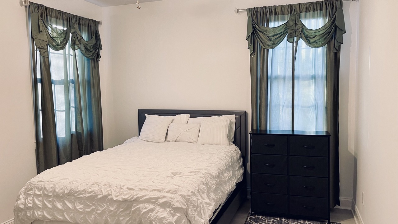Photo of Bedroom in Fountainhead-Orchard Hills