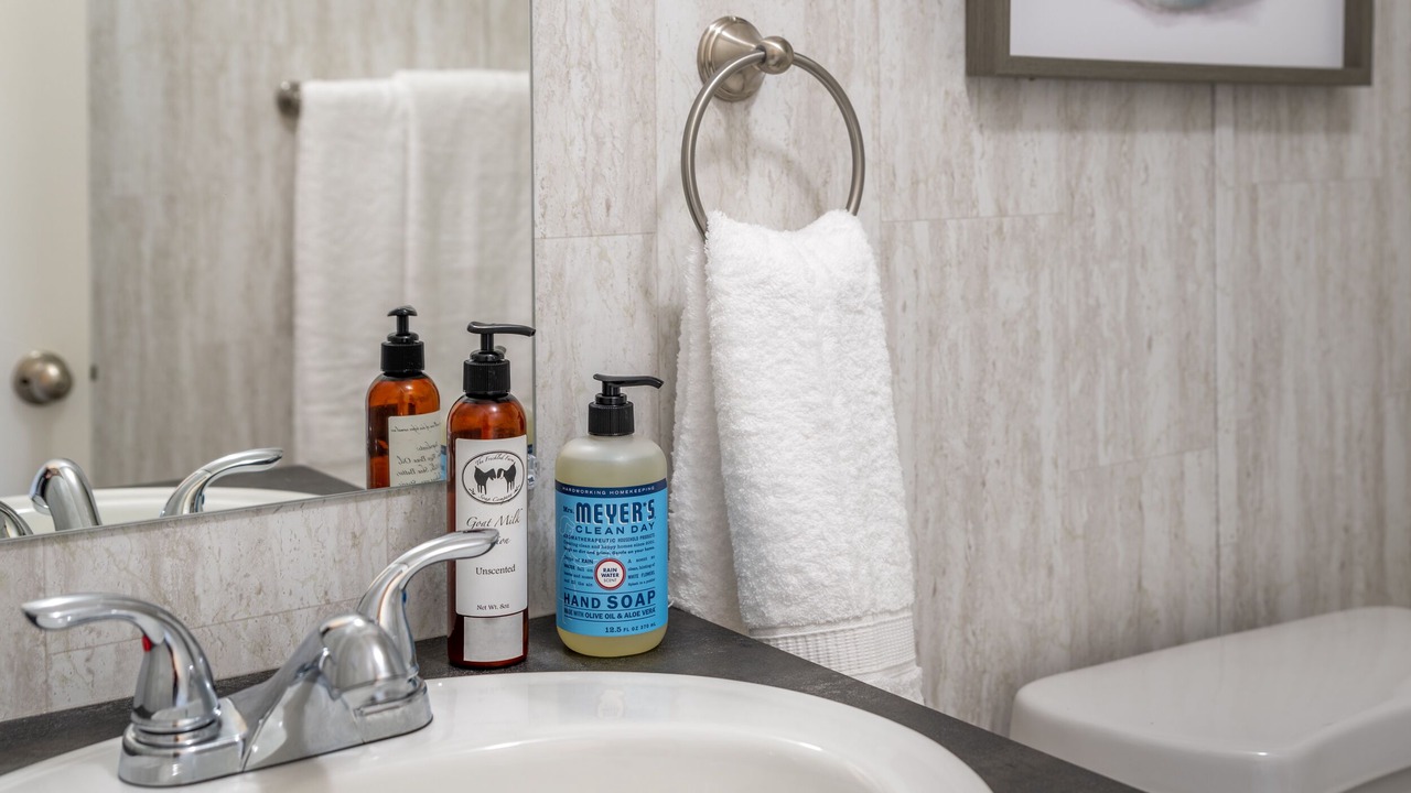 Photo of Bathroom in Oakpark