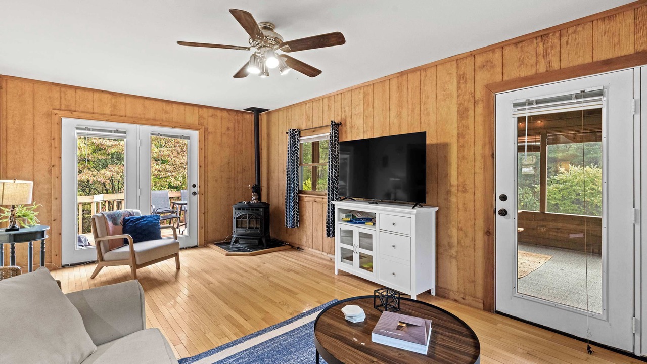 Photo of Livingroom in Great Cacapon