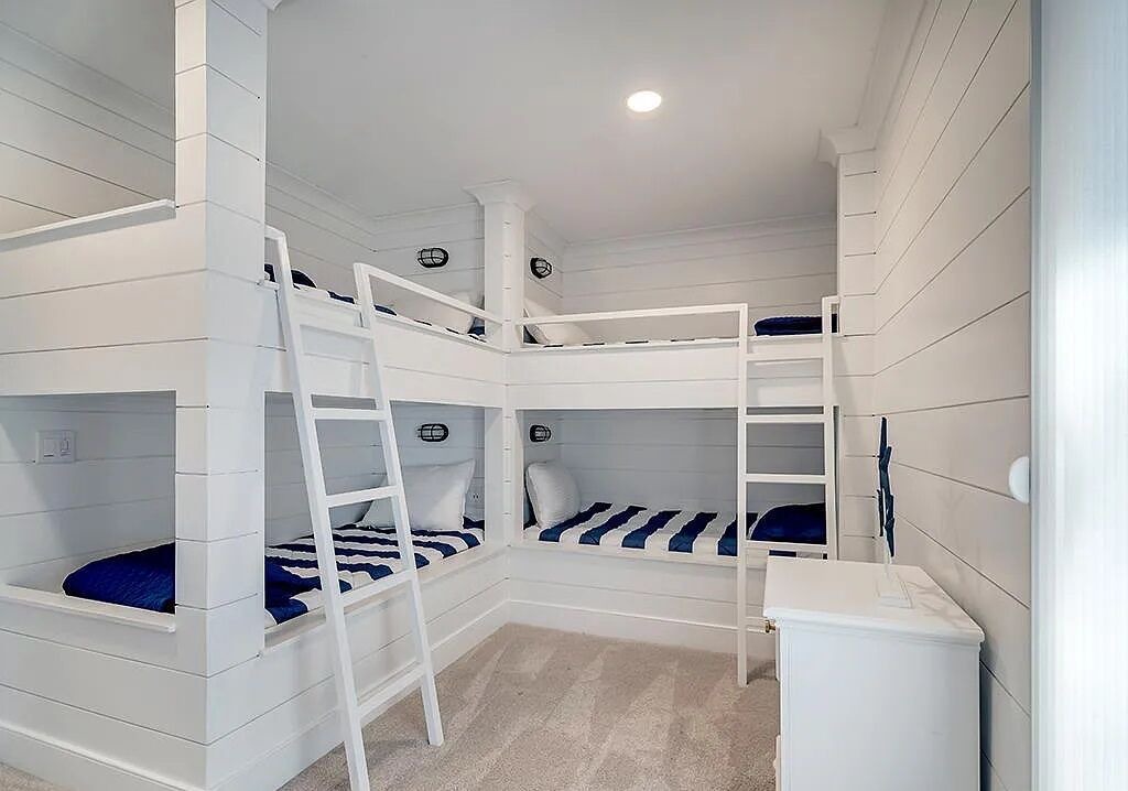 Photo of Bedroom in Heron Harbour Isle