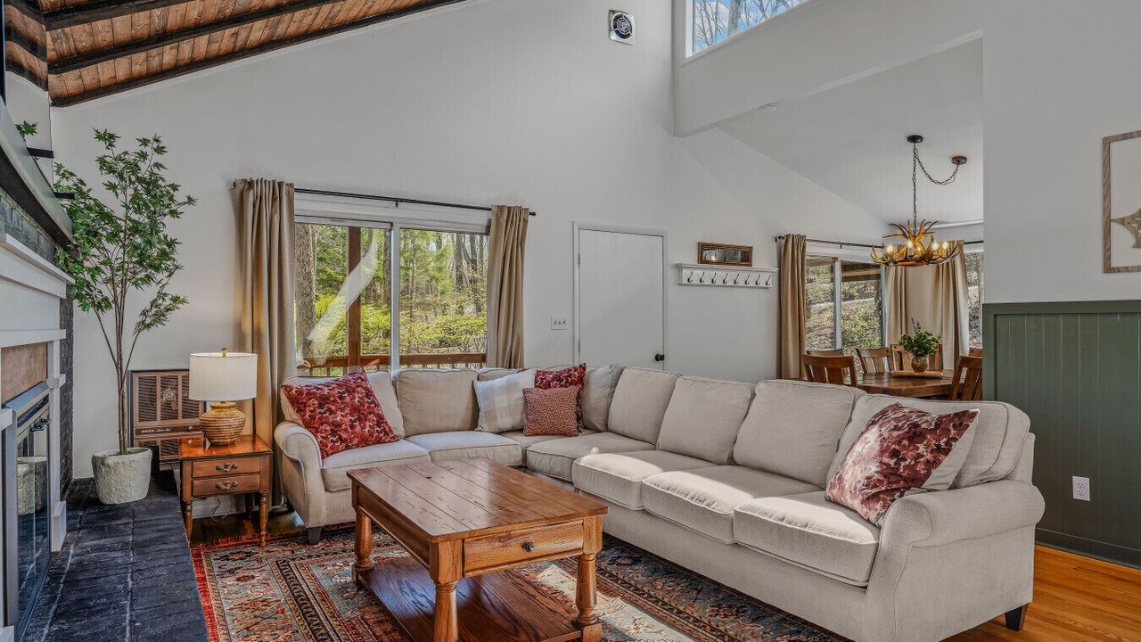 Photo of Livingroom in Berkeley Springs
