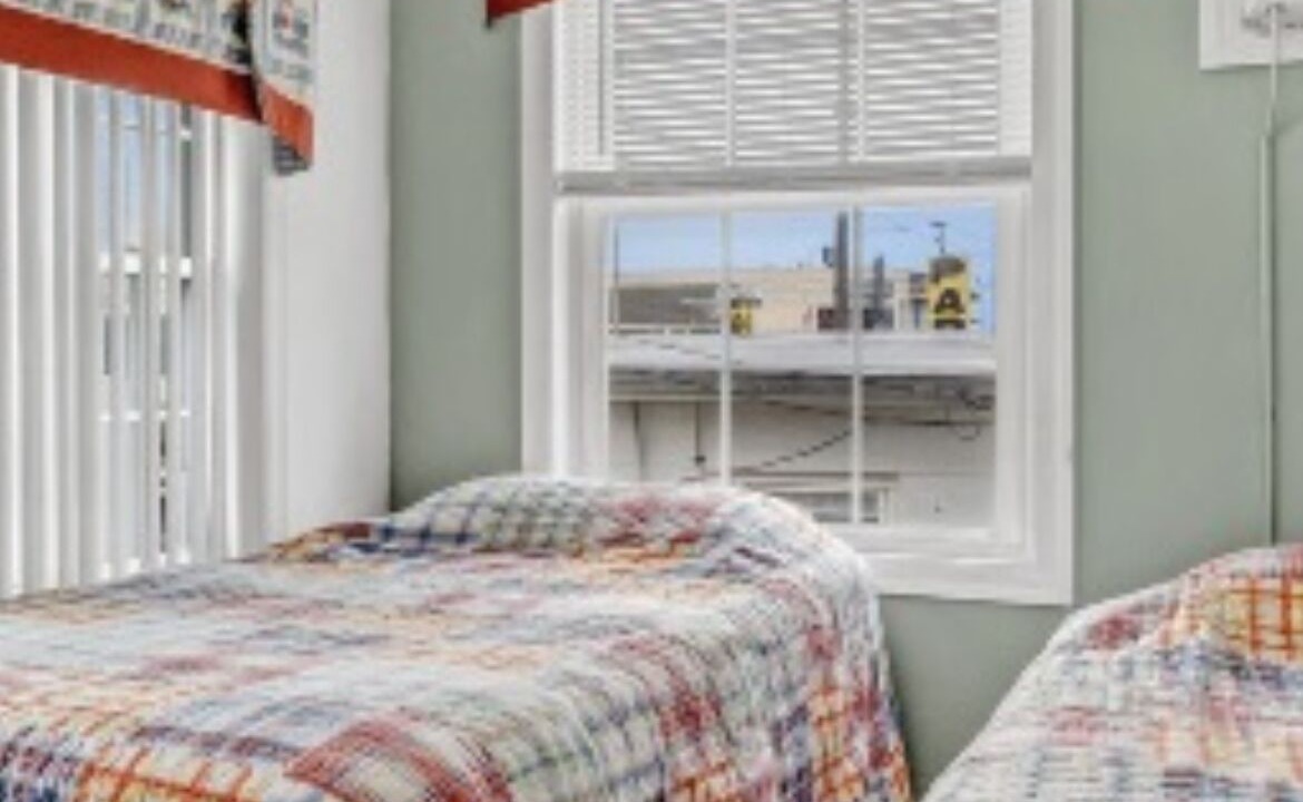 Photo of Bedroom in Seaside Heights