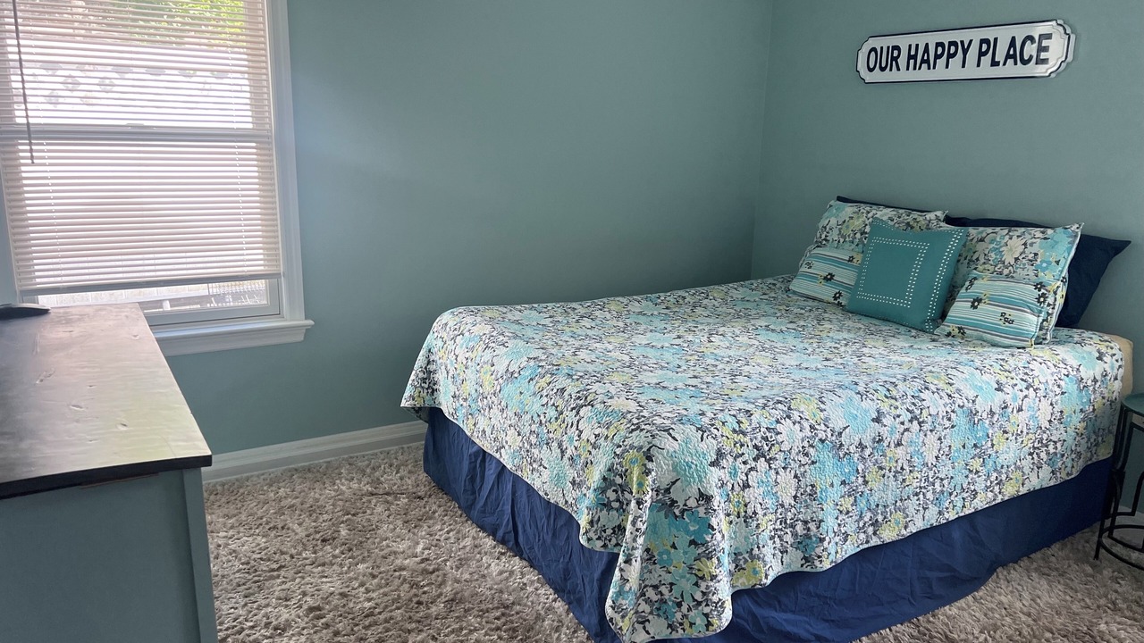 Photo of Bedroom in Wall