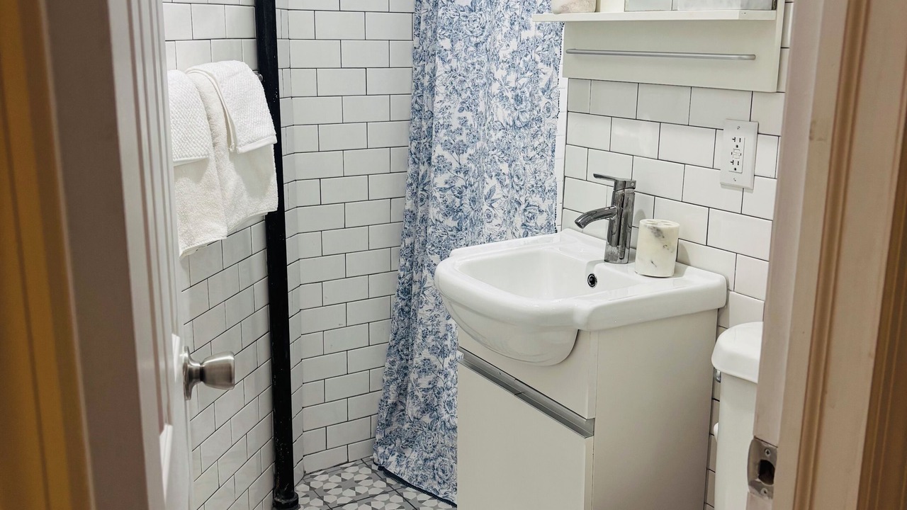 Photo of Bathroom in Chinatown