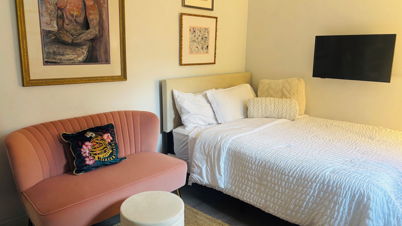 Photo of Bedroom in Chinatown