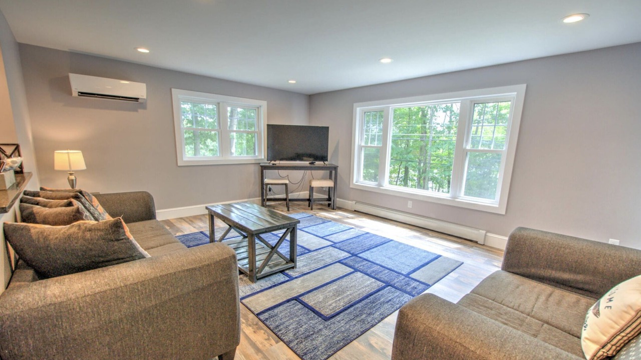 Photo of Livingroom in Lakeville