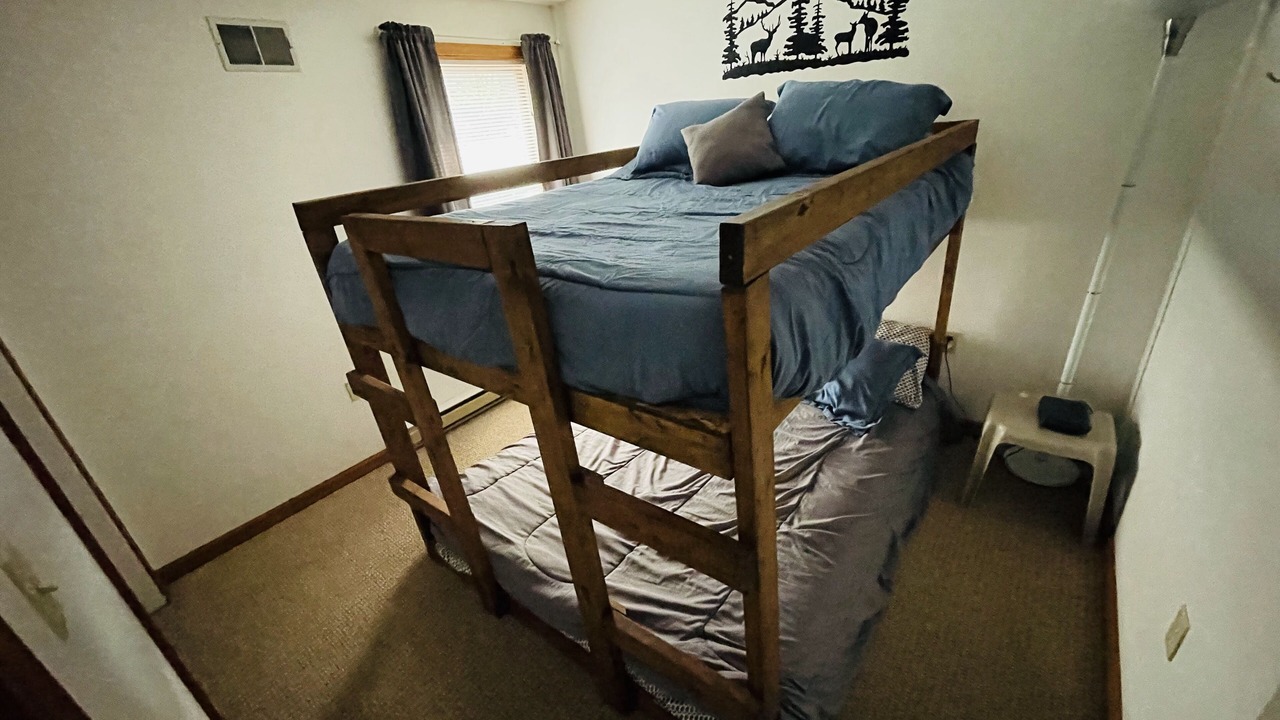 Photo of Bedroom in Riddlesburg