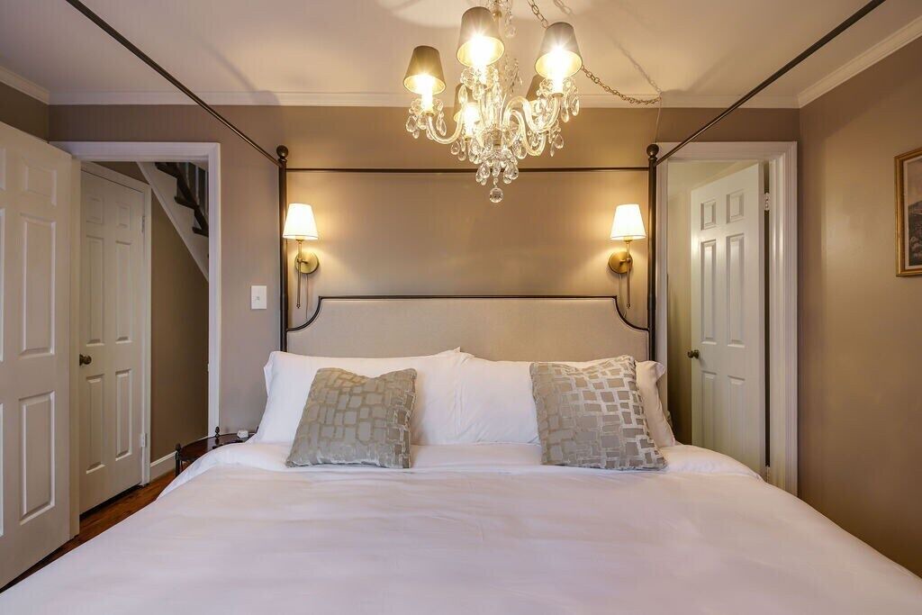 Photo of Bedroom in Old Town Alexandria