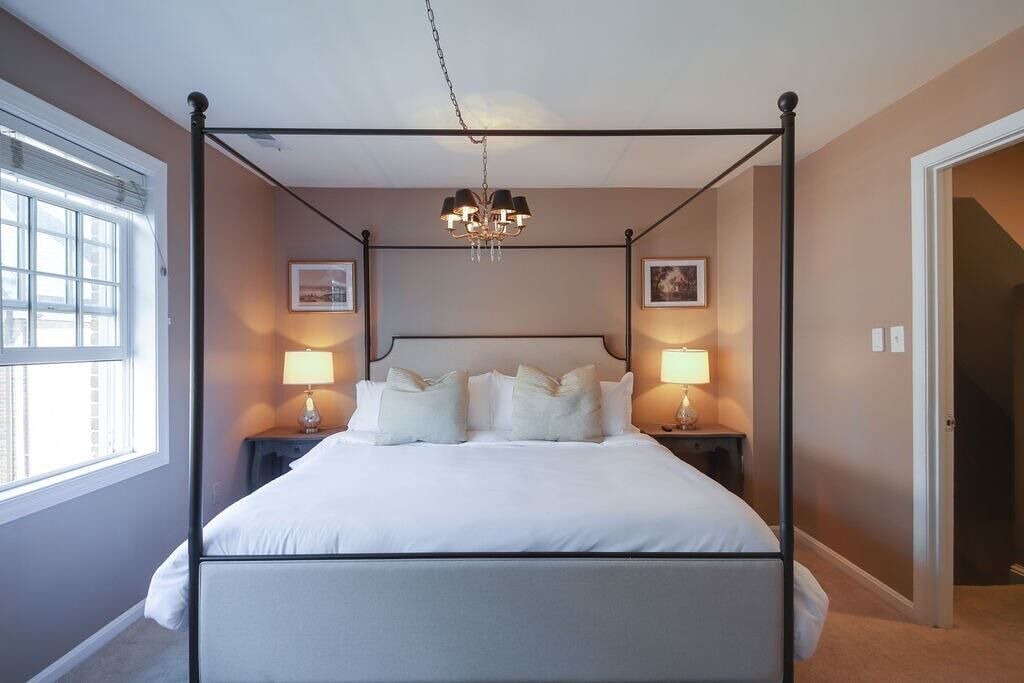Photo of Bedroom in Old Town Alexandria
