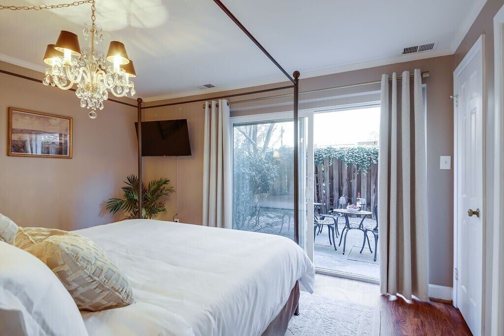 Photo of Bedroom in Old Town Alexandria