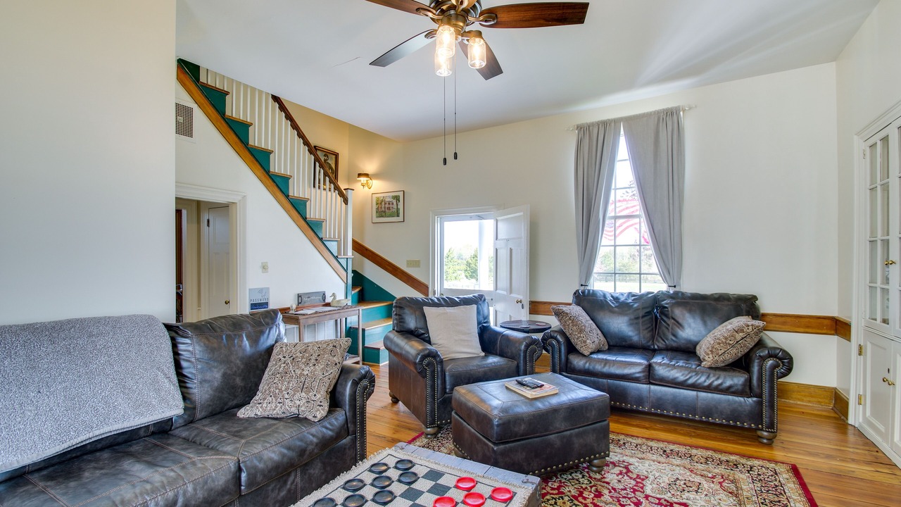 Photo of Livingroom in Appomattox