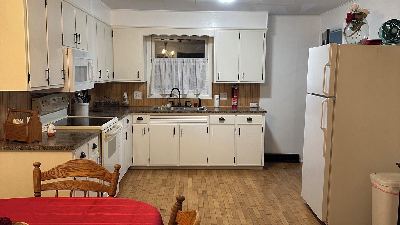Photo of Kitchen in Uhrichsville