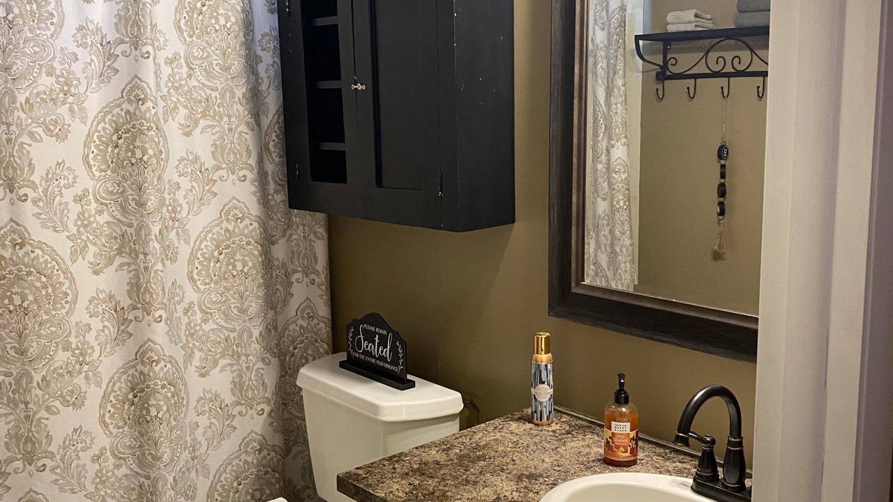 Photo of Bathroom in Uhrichsville