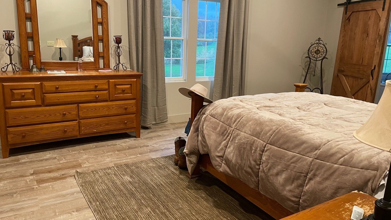 Photo of Bedroom in Canonsburg
