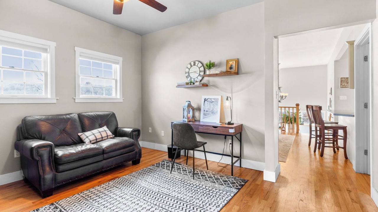 Photo of Livingroom in Canonsburg