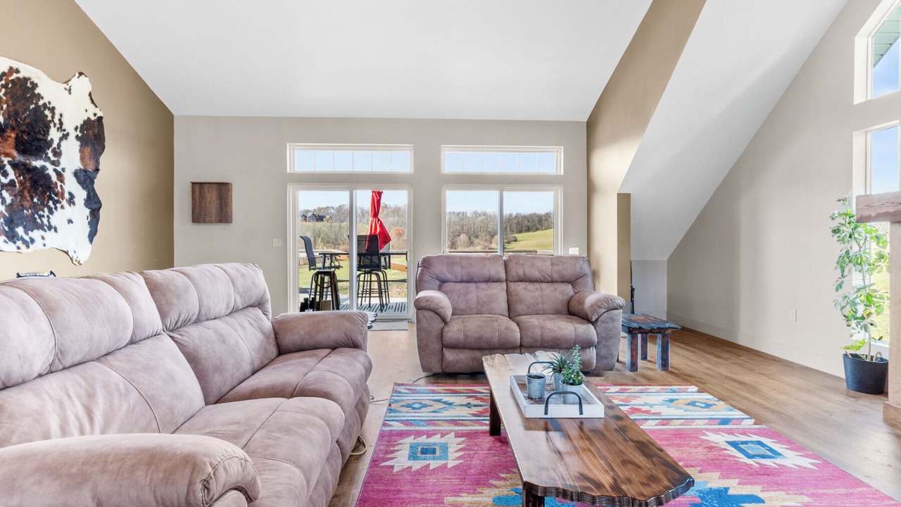 Photo of Livingroom in Canonsburg