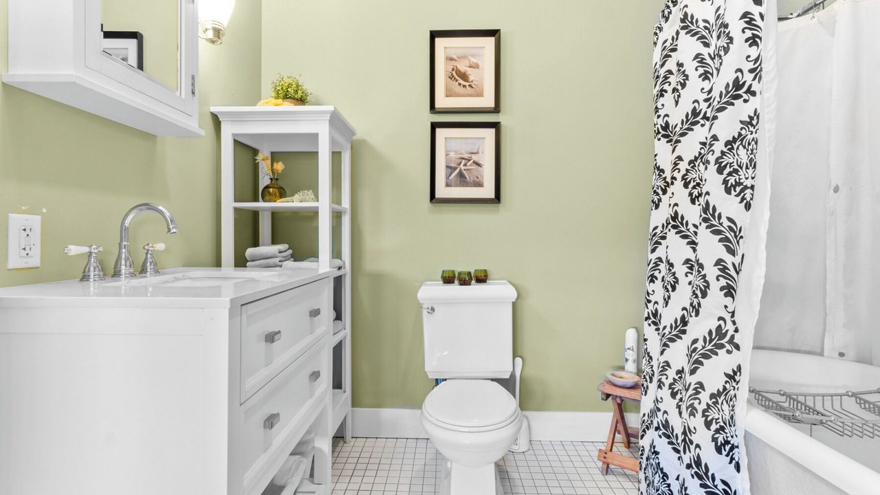Photo of Bathroom in Canonsburg